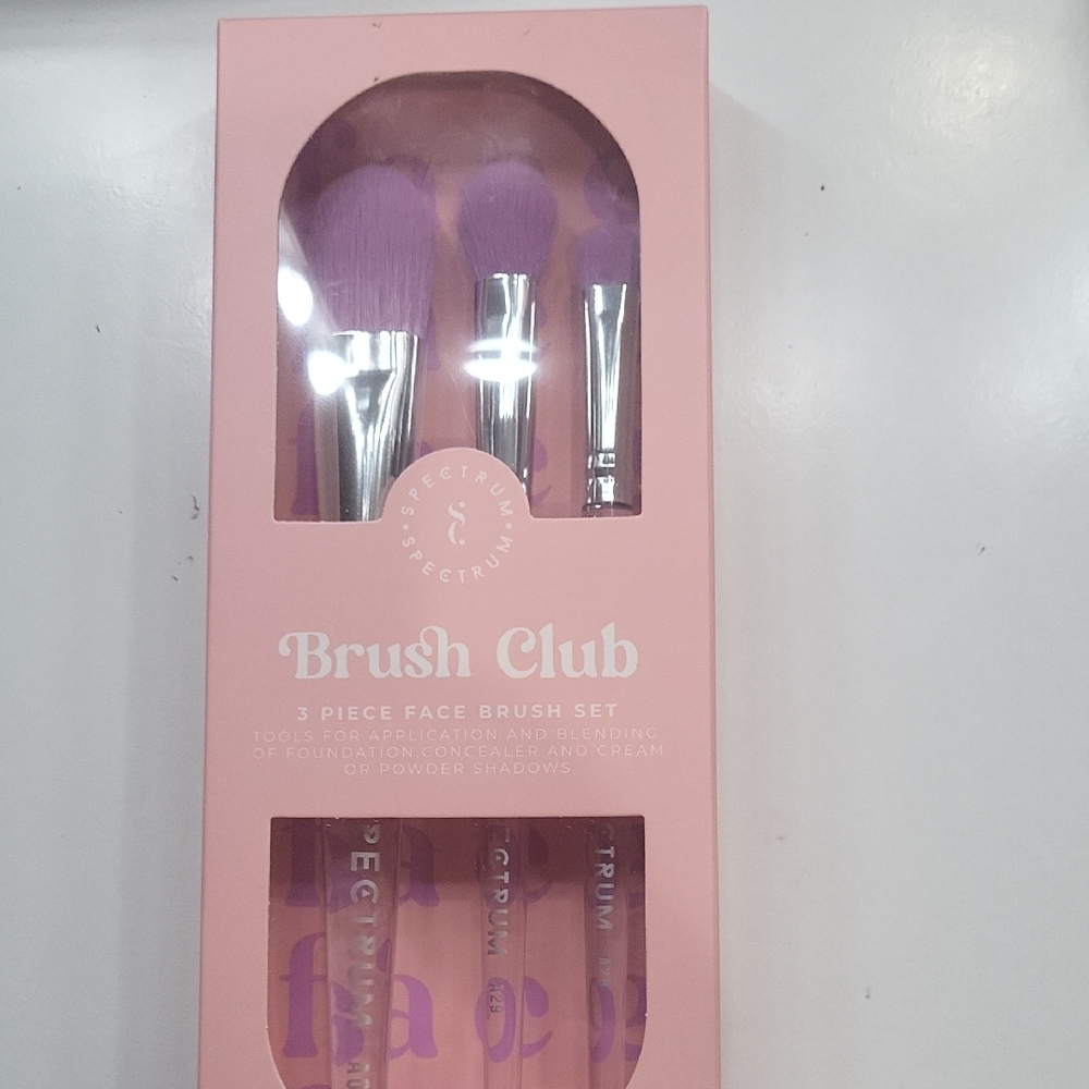 NEW IN BOX Spectrum Brush Club 3-Piece Face Brush Set